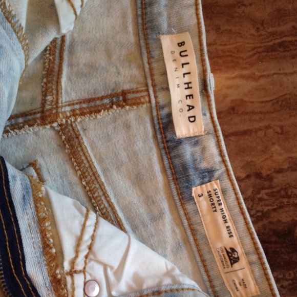 Bullhead super high rise shorty shorts size 3 - Picture 6 of 7