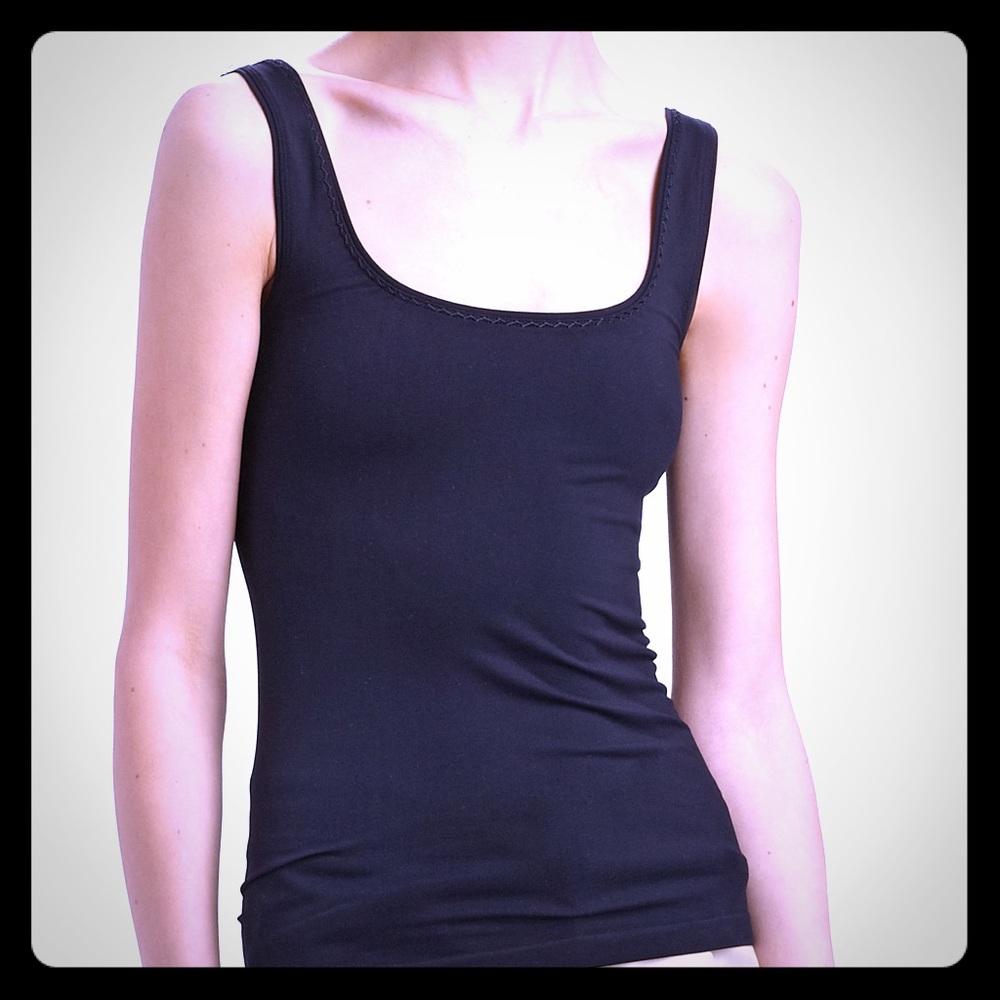 Elite Tahari tank top