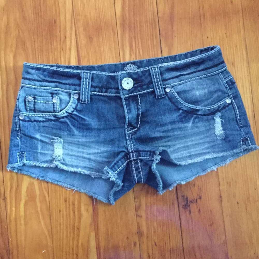 Almost Famous shorts