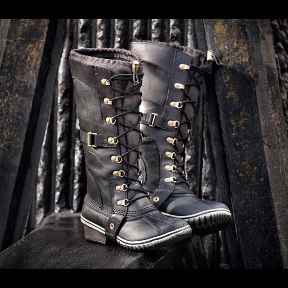 Sorel Conquest Carly Boots.  Sz 7. NEW!