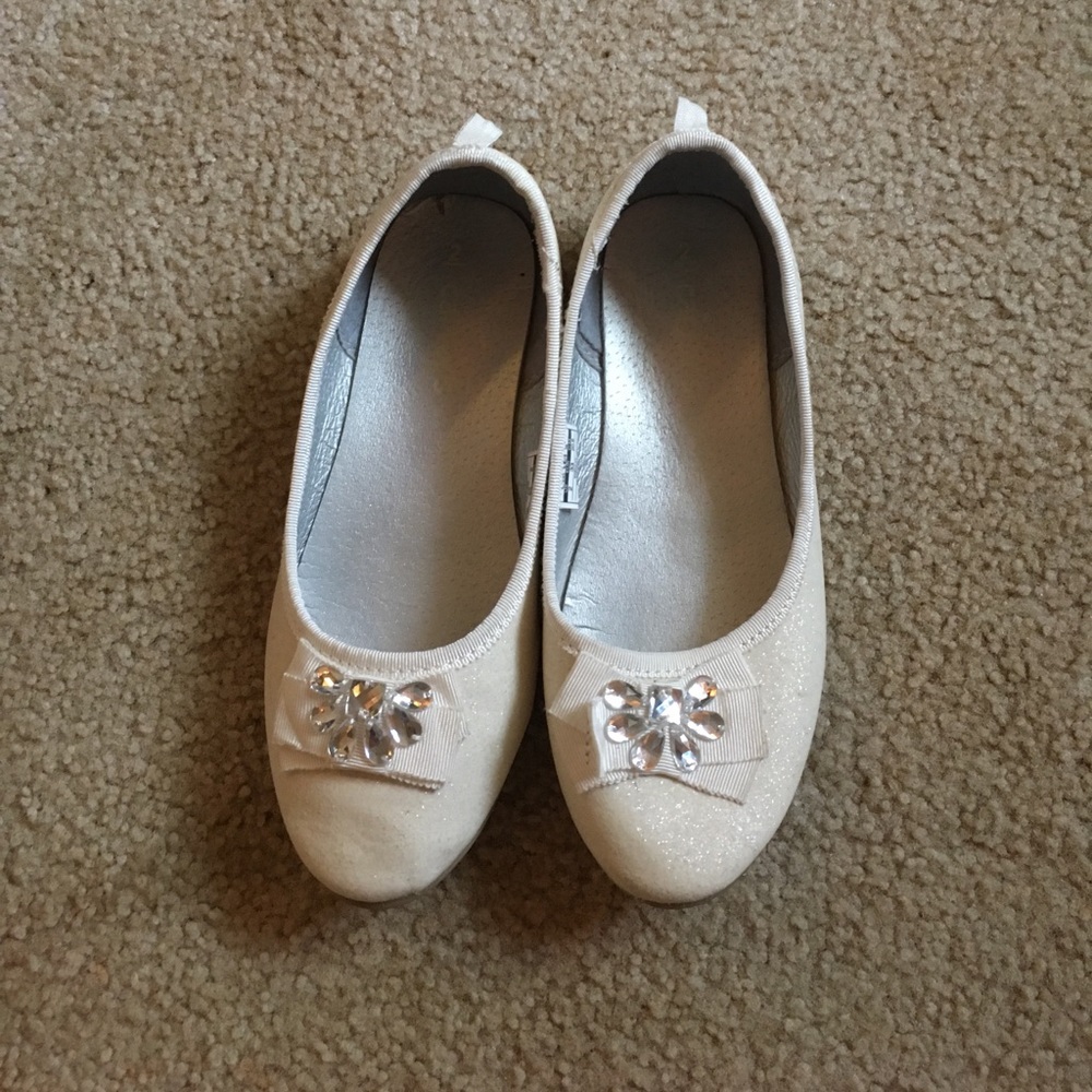 Carters size 2 girls white sparkly ballet flats