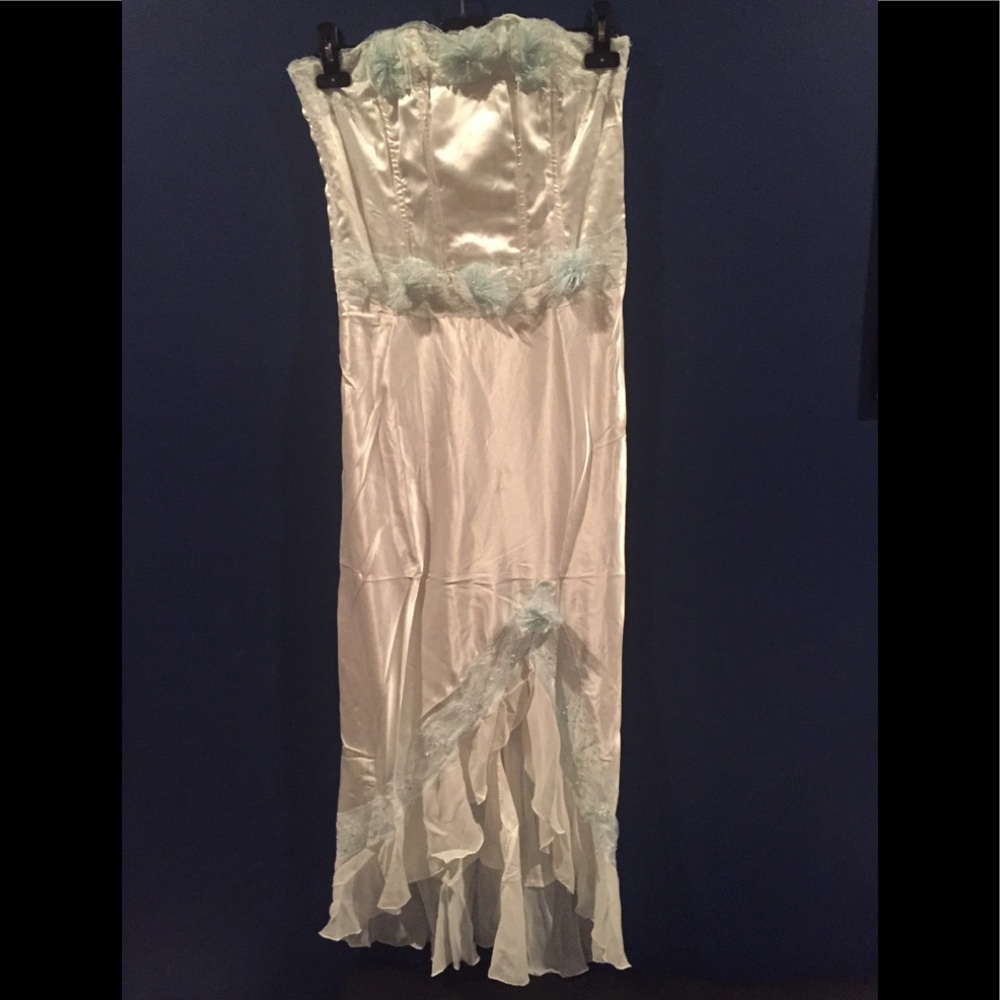 Final $$. Womens Long Sleeveless Neglige. M. L70