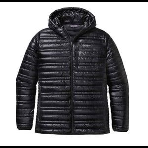Patagonia men's XL down hooded jacket