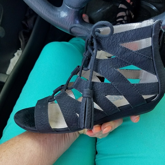 Sam&Libby Egyptian lace up tassel tie zip (sz7) - Picture 5 of 8