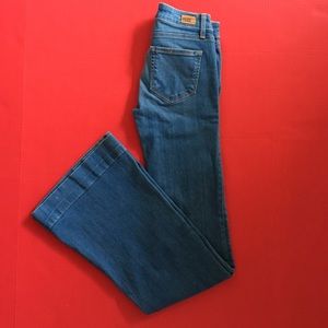NWOT PAIGE "FIONA" JEANS 🍒