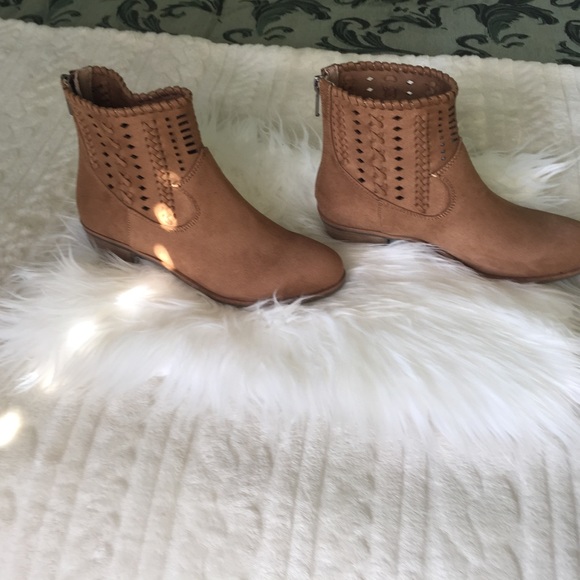 Brown ankle booties - Picture 1 of 6