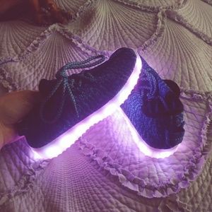 Boys LED light up shoes!