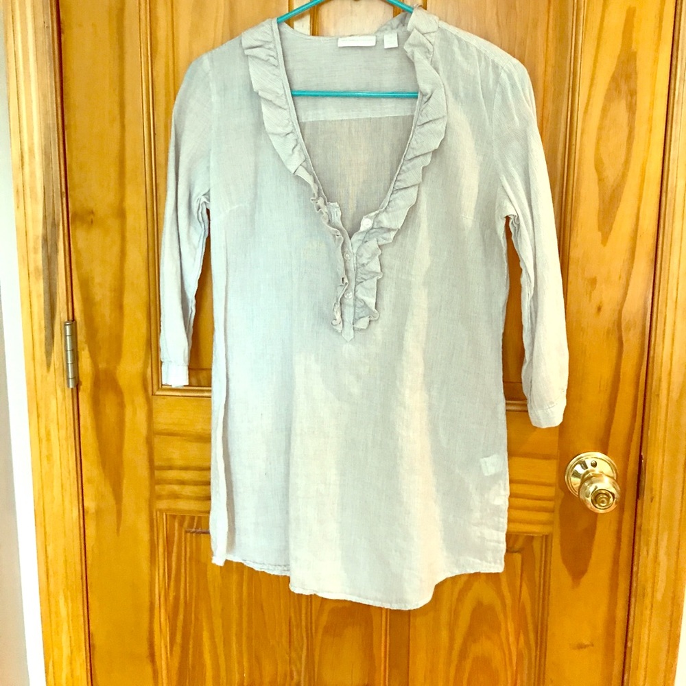 Pinstriped 3/4 length tunic.