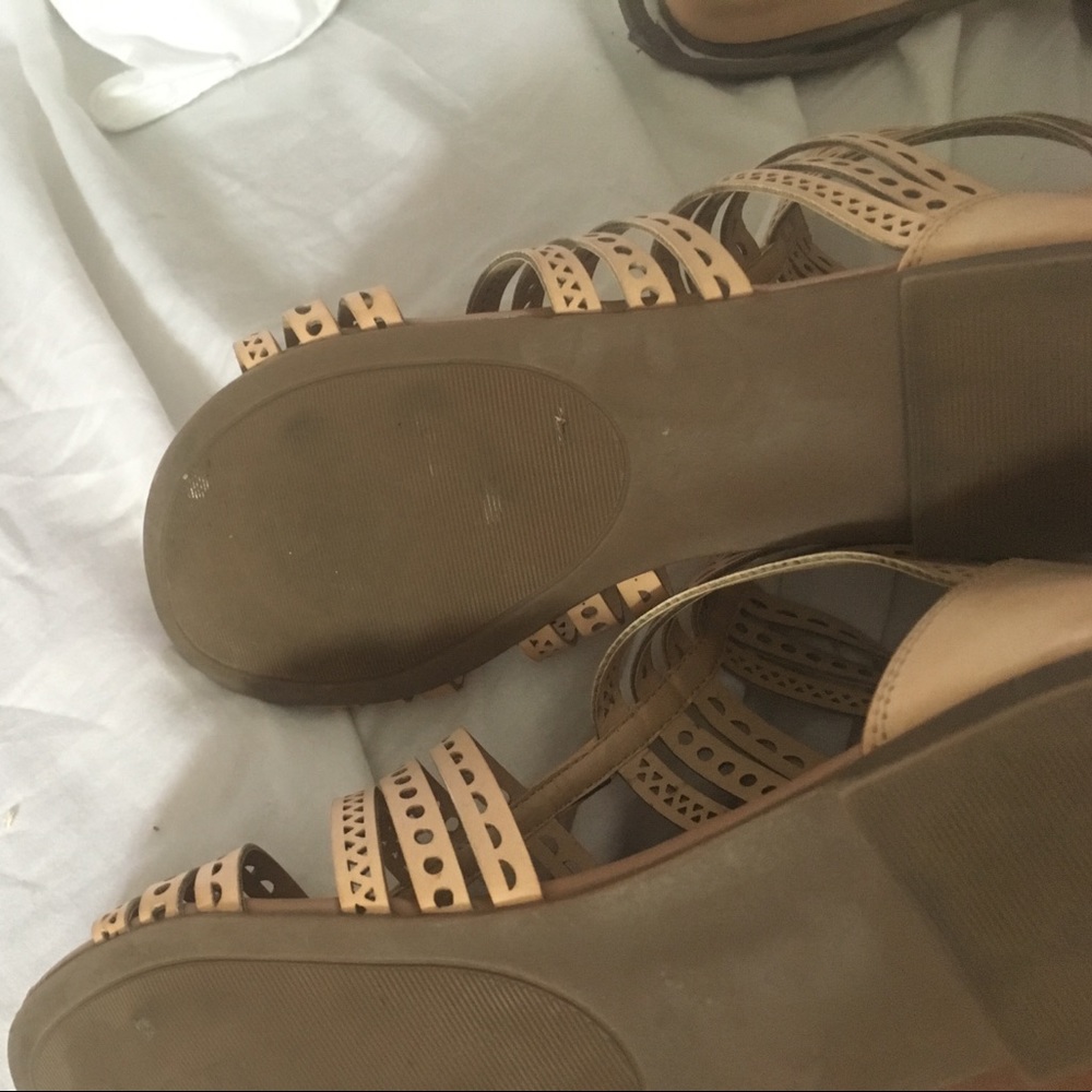 Sandals - Picture 4 of 4
