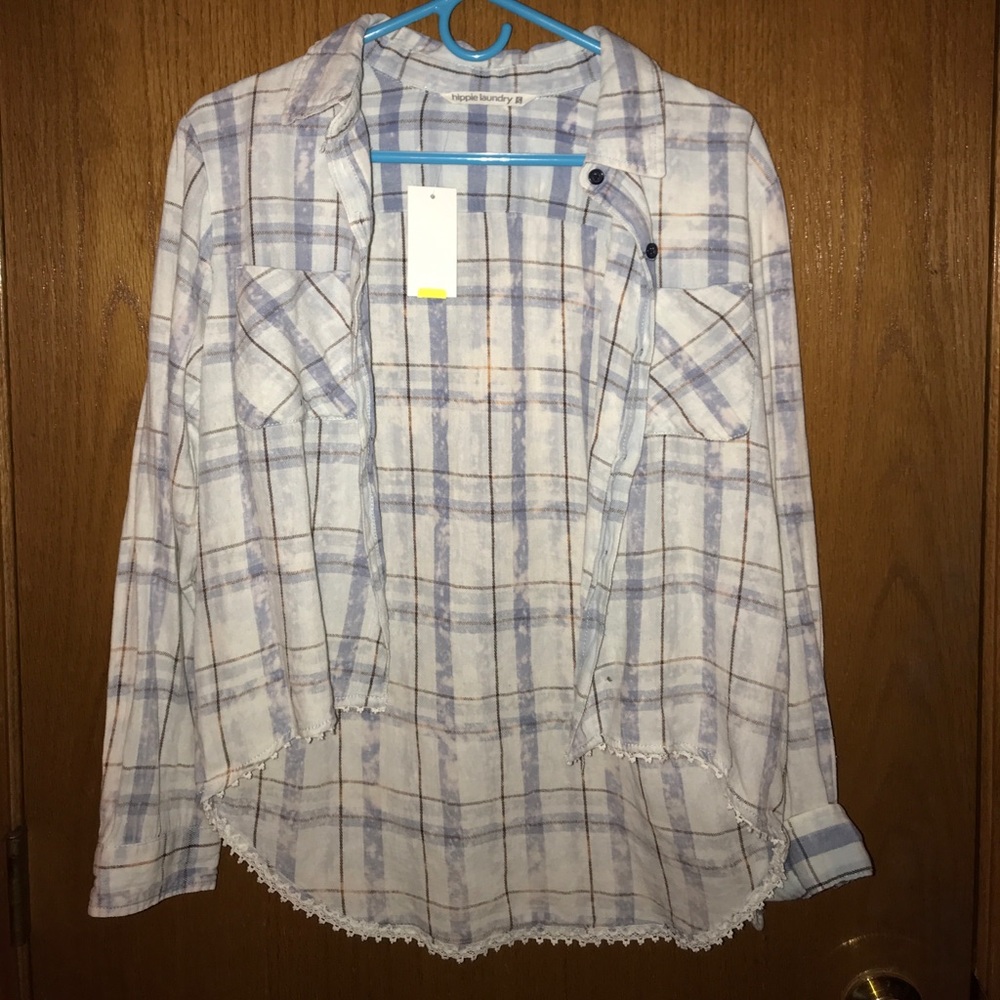 “Hippie Laundry” cropped in front flannel