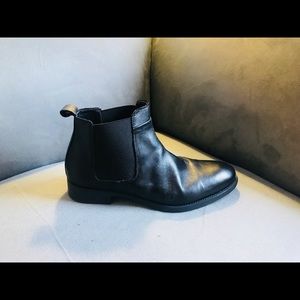 ZARA Leather Chelsea Boots