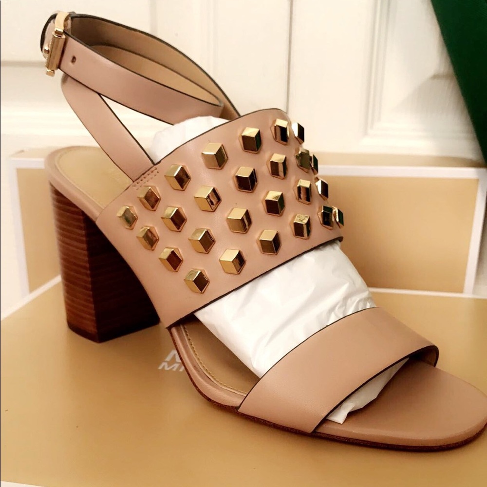✨ PRICE DROP ✨ Fabulous Michael Kors Sandals