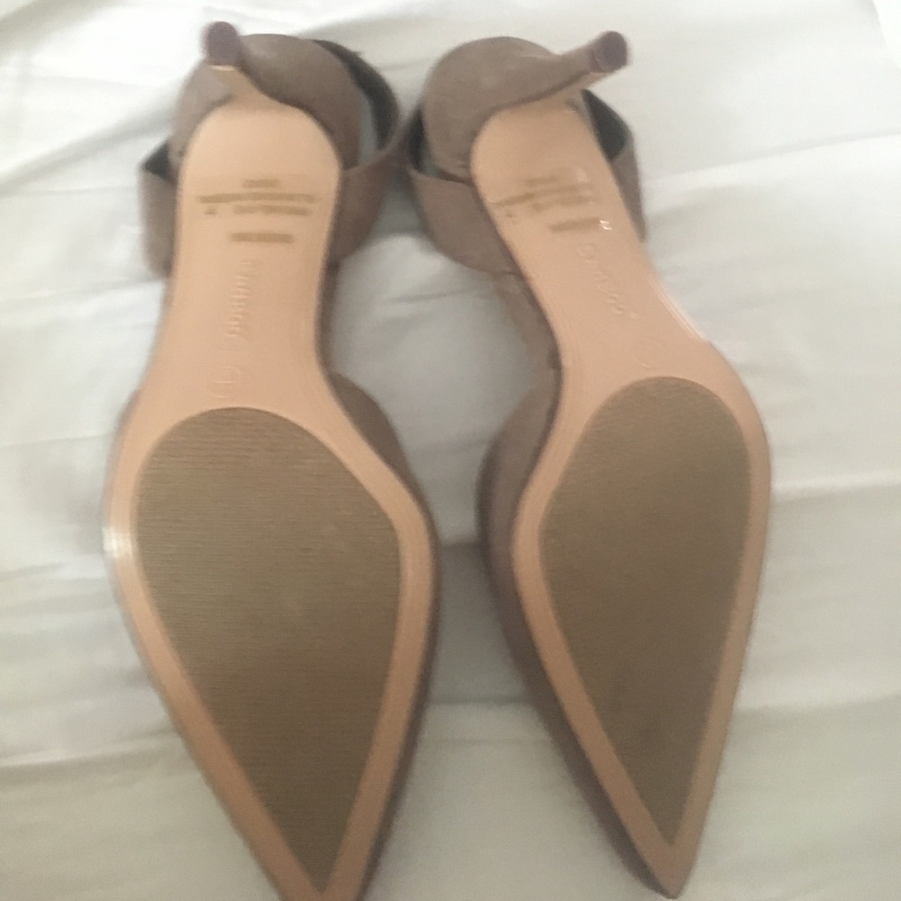 Heels - Picture 3 of 3