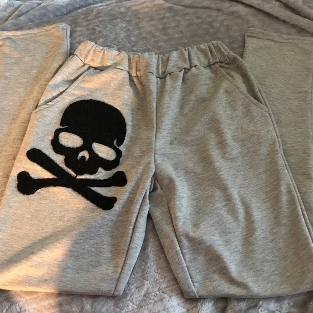 New skull jogger pants