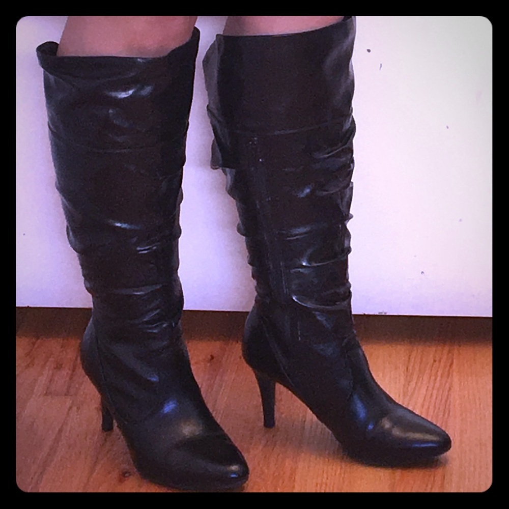 Wide Calf Black Zipper Boots