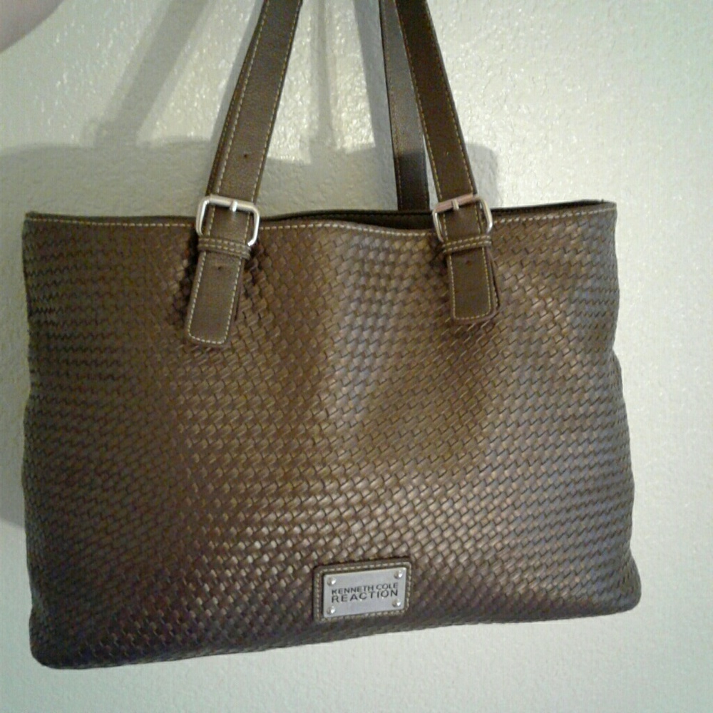 👍Kenneth Cole Reaction Purse 😍