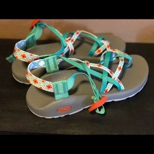 Woman's size 9 chacos