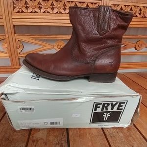 ⤵⏬🚫⛔SOLD 🚫⛔Frye boots Jamie stitch short