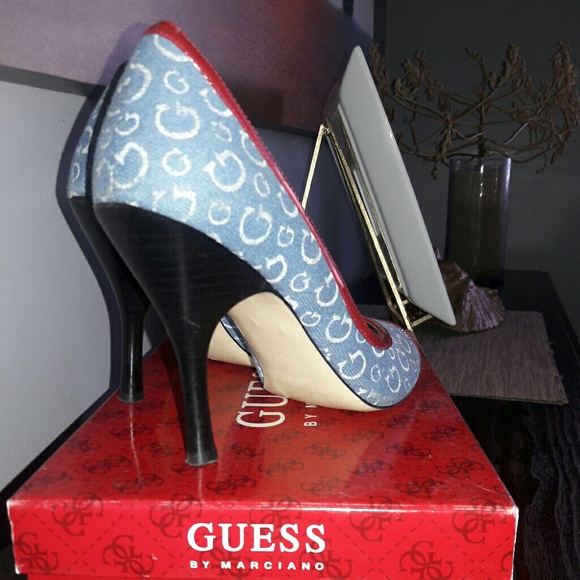 Heels - Picture 2 of 2