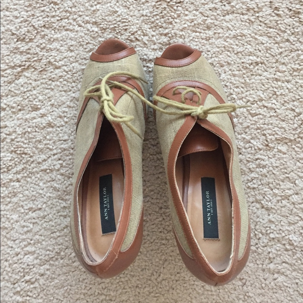 Peep toe oxford pumps