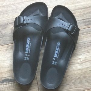 Black Birkenstock Single Strap Sandal 40EU 9W