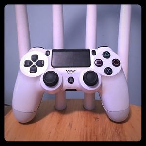 PS4 CONTROLLER