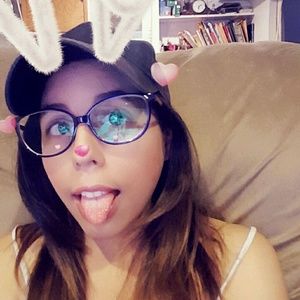 Meet your Posher, Priscilla