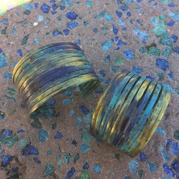 Patina Banded Brass Cuff Bracelet  -  Gold Green - Picture 2 of 8