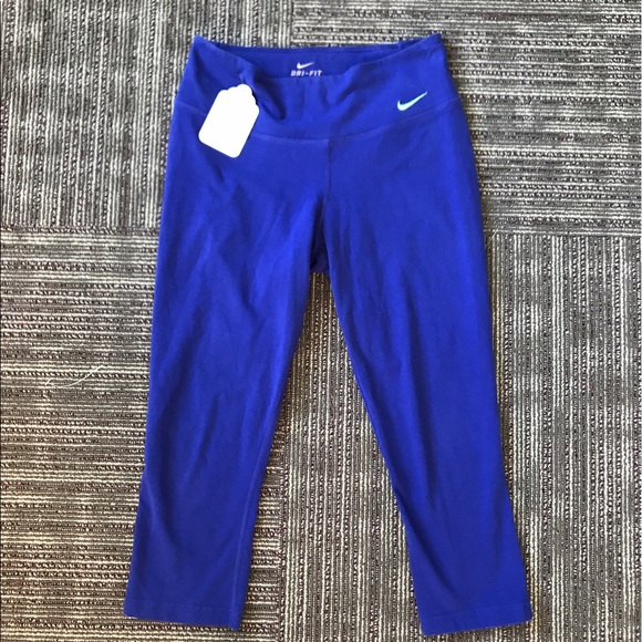 Nike Pants - Nike cropped leggings XS purple NWOT