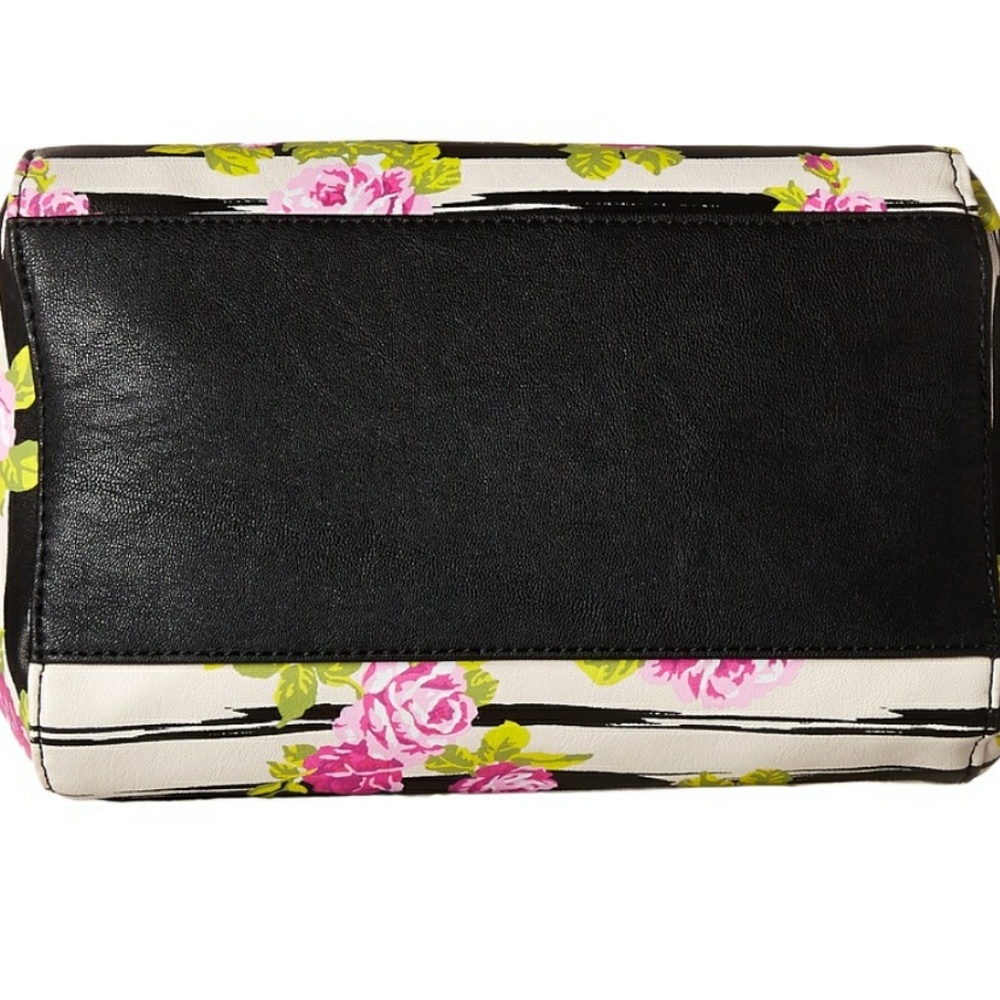 🌹NWT-Betsey Johnson Rosebud Satchel! - Picture 5 of 8