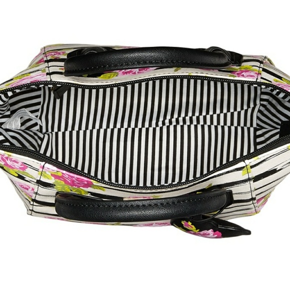 🌹NWT-Betsey Johnson Rosebud Satchel! - Picture 4 of 8
