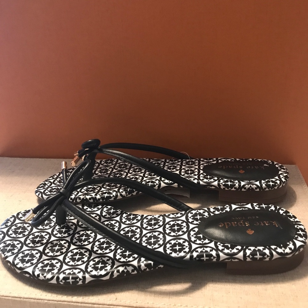 NWOT Super cute Kate Spade Sandals ♠️