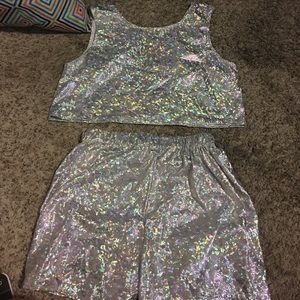 Holographic set-never worn