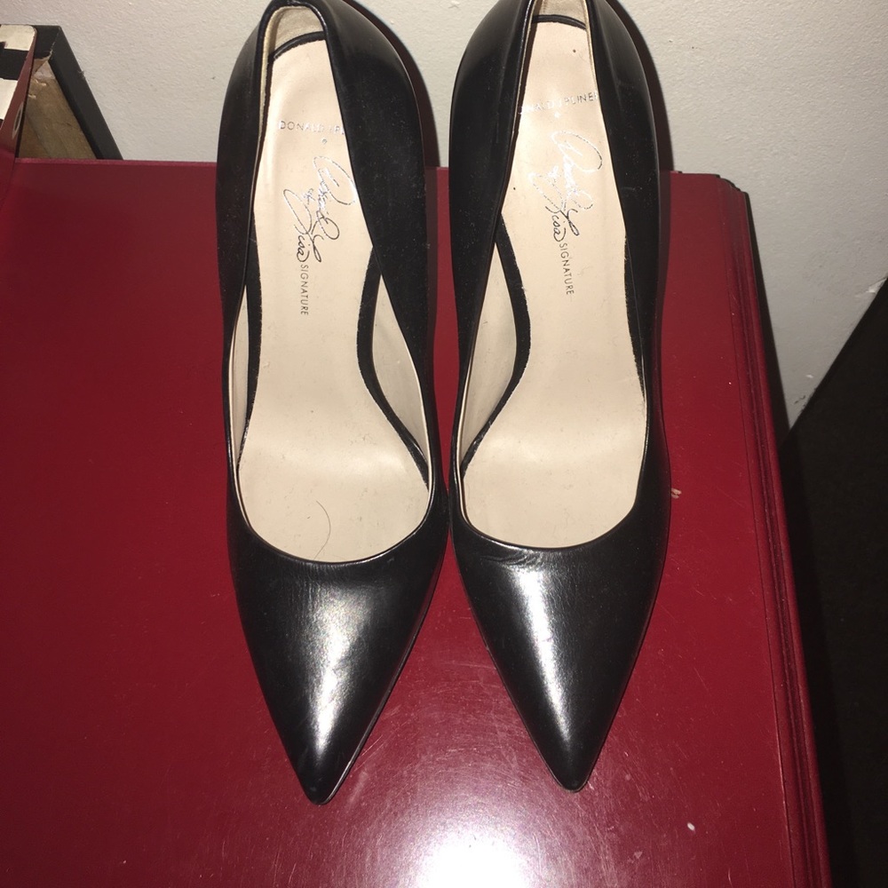 Donald J Pliner Pumps