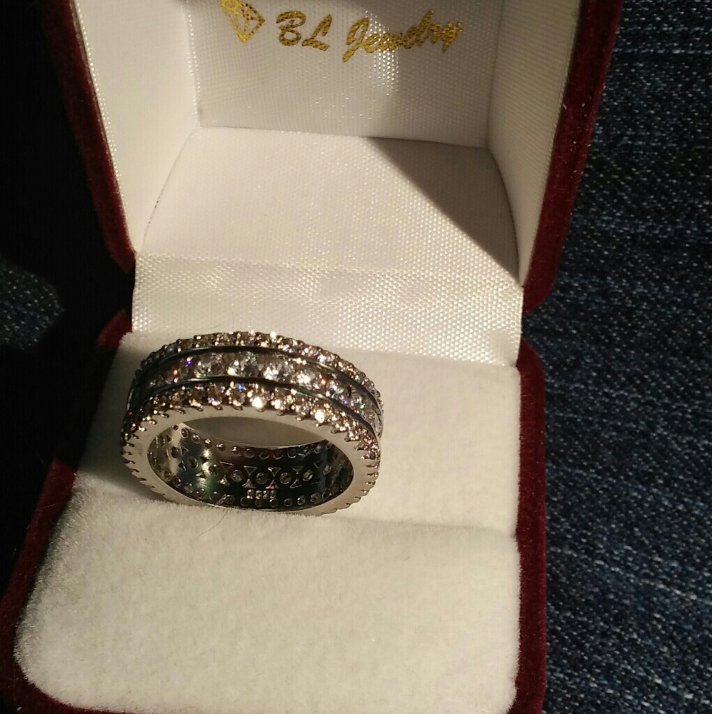 Sterling Silver Anniversary Band!
