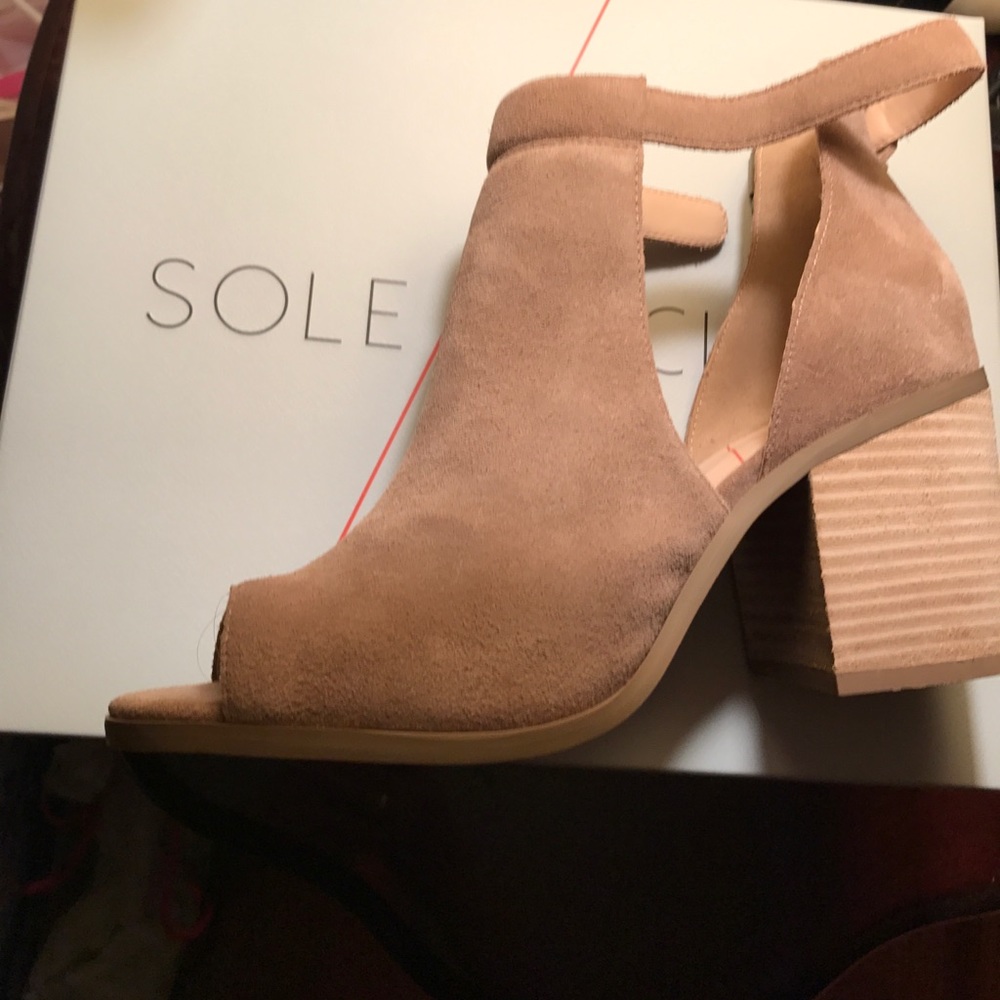 SOLE SOCIETY "Ferris" Open Toe Suede Bootie NWT7.5