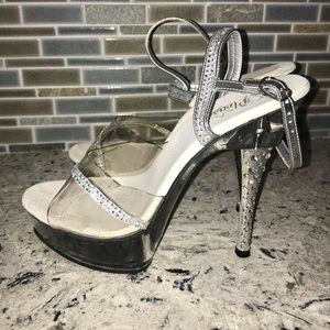 Pleaser sexy platforms 5 1/2” heel