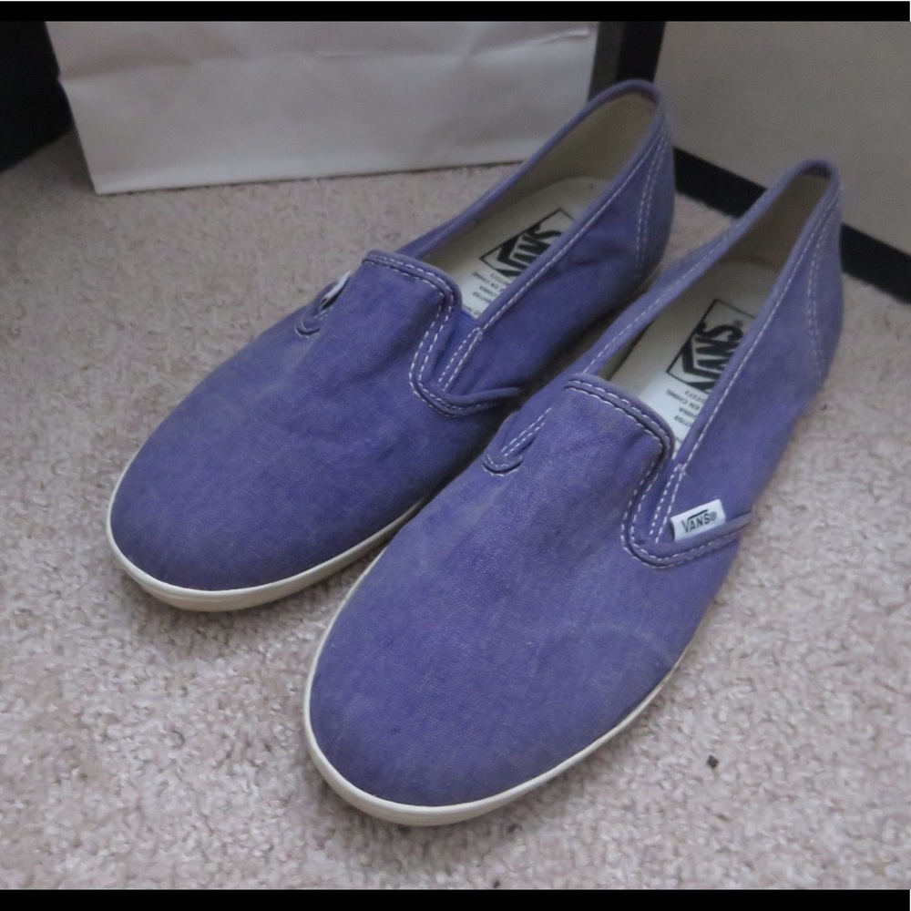 VERY NEW Purple Vans tennis shoes women 7