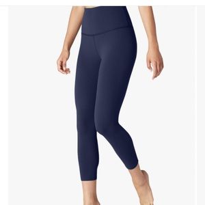 Beyond yoga Capri leggings new with out tags