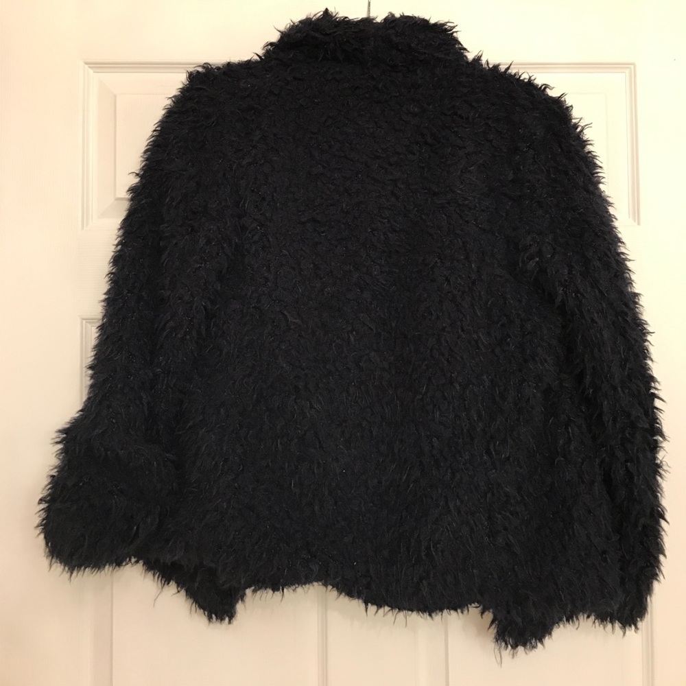 GUESS faux fur jacket. NWOT - Picture 3 of 4