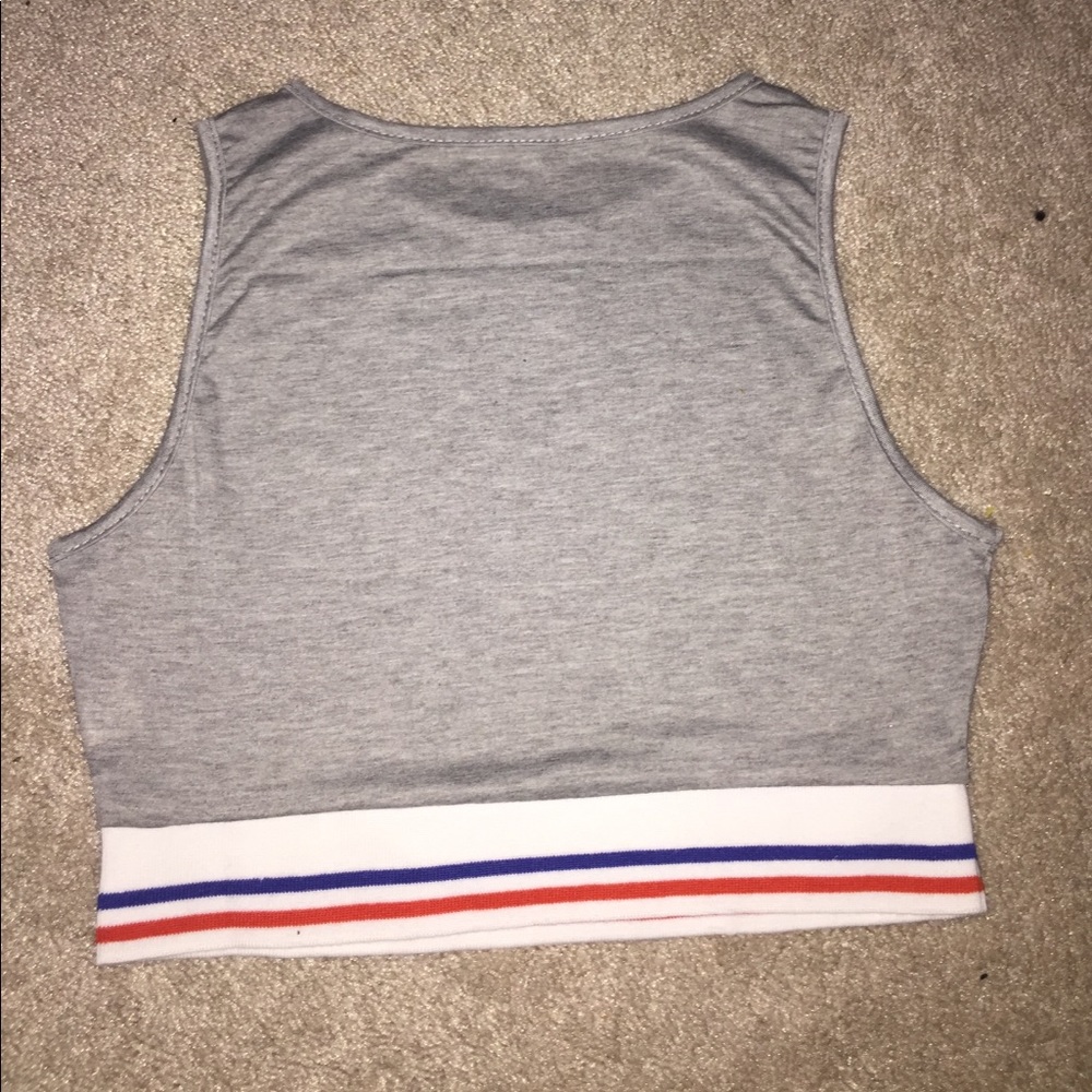 Crop top - Picture 2 of 2