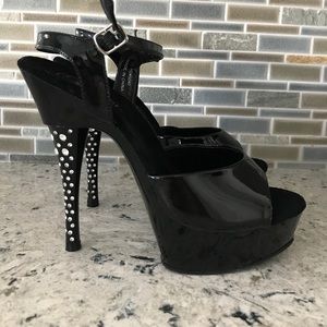 Brand new pleaser sexy platform 5 1/2” heel