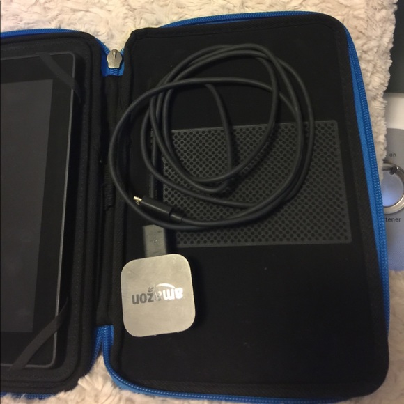 SOLD - Amazon Kindle Fire HD - Picture 3 of 4