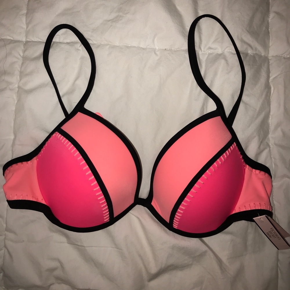 Victoria’s Secret Two Tone Pink Bikini Top