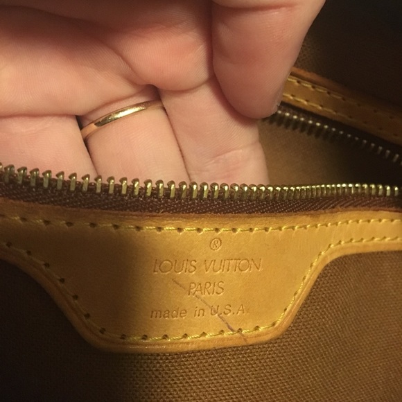 Louis Vuitton classic shoulder purse - Picture 2 of 3