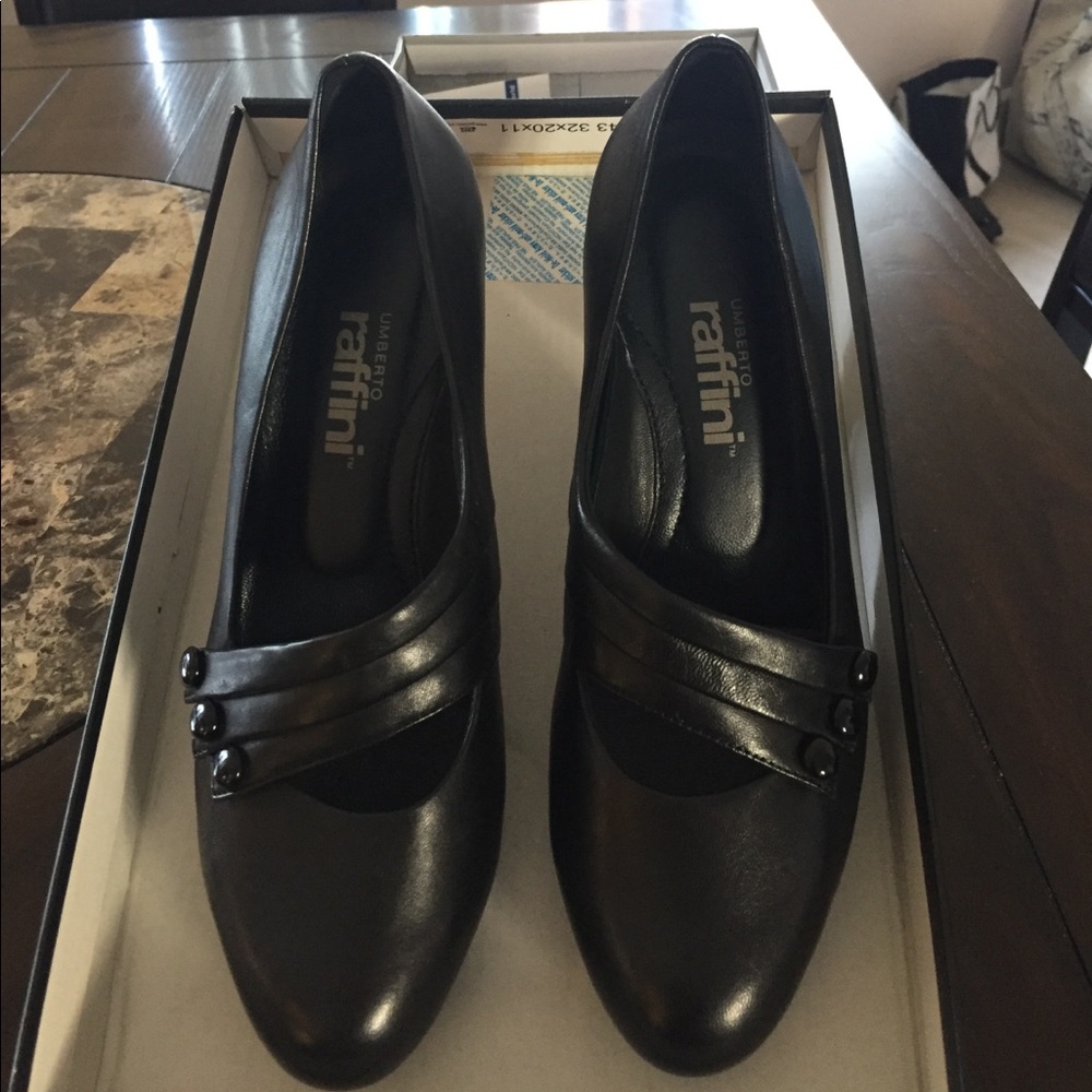 Umberto Raffini Black Leather Pump, Size 37