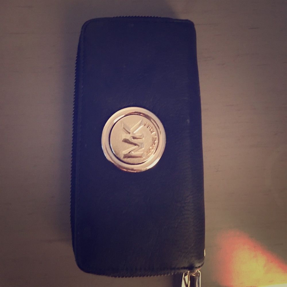 Michael Kors wallet! Minor wear and tear