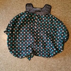 Baby car seat with bonus head comforter