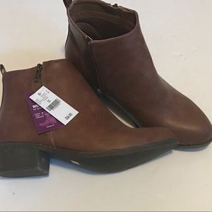 Wet seal cognac brown ankle booties size 10 wide