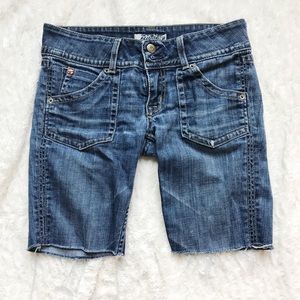 HUDSON CUTOFF JEANS